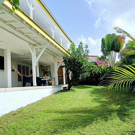 Apartamento Sainte-Luce 2 T1 Hibiscus Et Colibris Exterior foto